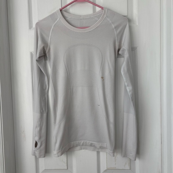Lululemon Swiftly Tech Long Sleeve Crew Shirt in White - Picture 1 of 3